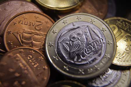 евро и драхма в Греции