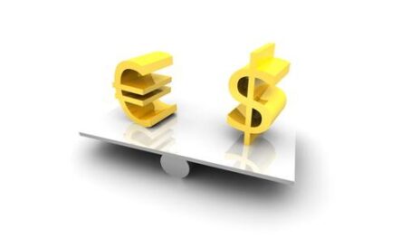 Сокращение ФРС программы QE3 усилит позиции доллара против евро и иены