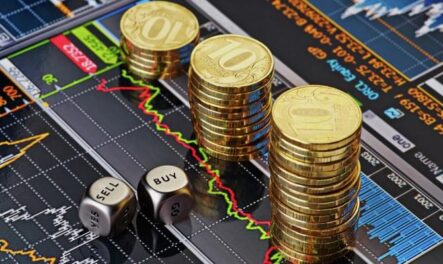 Официальный курс доллара США к рублю на 2 ноября 2016 года упал на 1,49 копейки