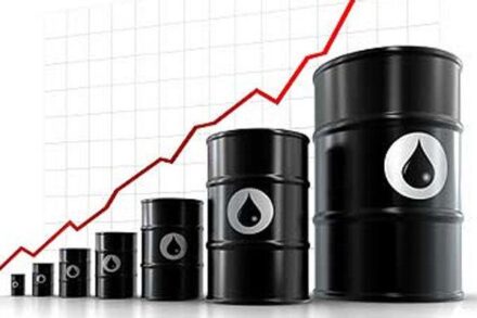 Котировки нефти растут на информации о сокращении инвестиций крупных нефтяных компаний