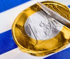 ЕЦБ и МВФ понесут убитки по долгу Греции