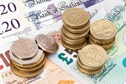 Сигнал на продажу EUR/GBP с целью 0,7015 и стоп-лосс 0,7290