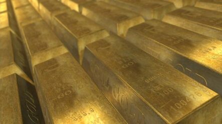 Финам не рекомендует инвестиции в золото