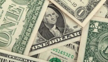 Прогноз курса доллара США на сентябрь