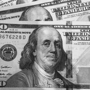 Медведи по паре EUR/USD обрадовались отчету Nonfarm Payrolls 1 апреля