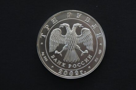 Банк России снизит ключевую ставку на 100 б.п.? Как отреагирует курс рубля?