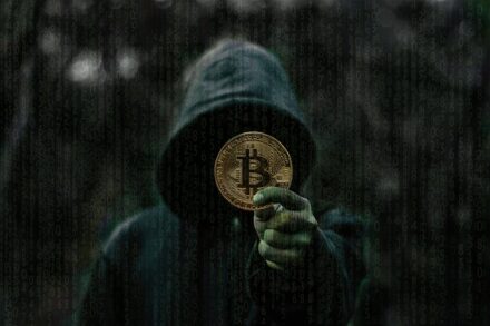Биткоин снова дешевле 10 000 долларов из-за схемы Pump and Dump