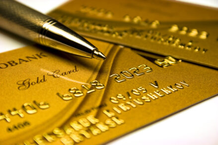 Элитные банковские карты Gold, Premium и другие и их 6 основных преимуществ