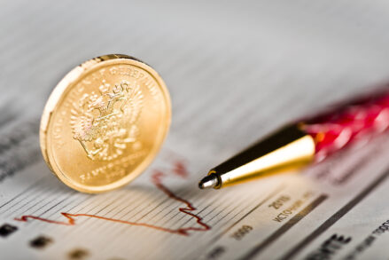 Курс рубля: 60-63 за доллар и евро в ноябре