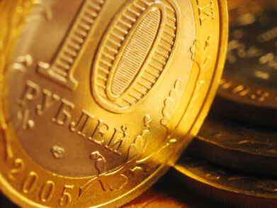 65 рублей за доллар – вероятный курс к началу 2023 года