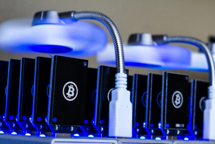 Почему для майнинга нужны видеокарты и что такое ASIC
