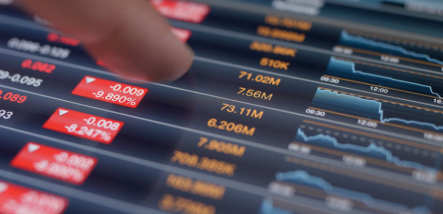 Акции золотодобытчиков снова лидируют, голубые фишки развернулись вниз