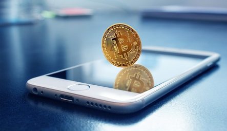 Цена биткоина приближается к отметке 9800 долларов за BTC