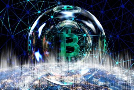 Курс биткоина: затишье перед мощной бурей