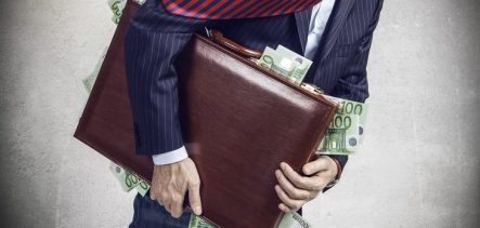 Обзор курса доллара, фунта, евро, иены и цен на нефть на сегодня