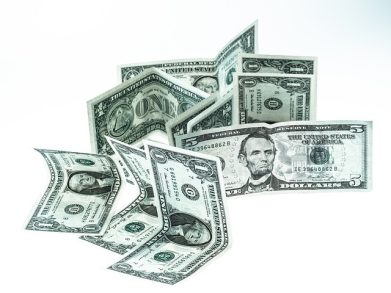 Обзор курса евро, доллара, фунта, иены, аусси и цены на нефть на 8 ноября