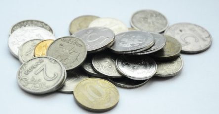 Рубль на краю санкционной пропасти. Курс доллара США к рублю на завтра 69,0286