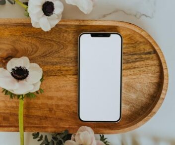 Почему стоит скачать на свой телефон приложение БК: главные плюсы