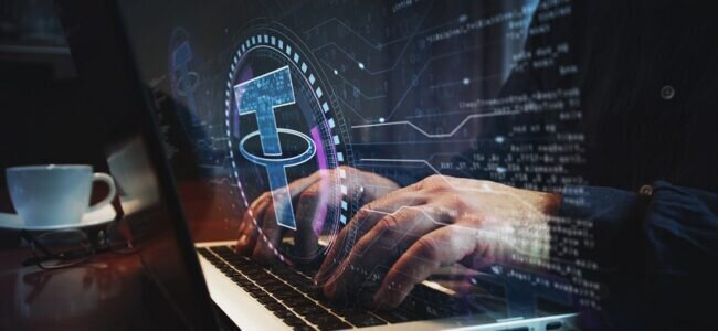 العملات الرقمية والمصارف: أين تكمن الحدود بين الابتكار والمخاطر النظامية؟