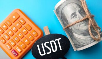 USDT, USDC или доллар на банковском счёте
